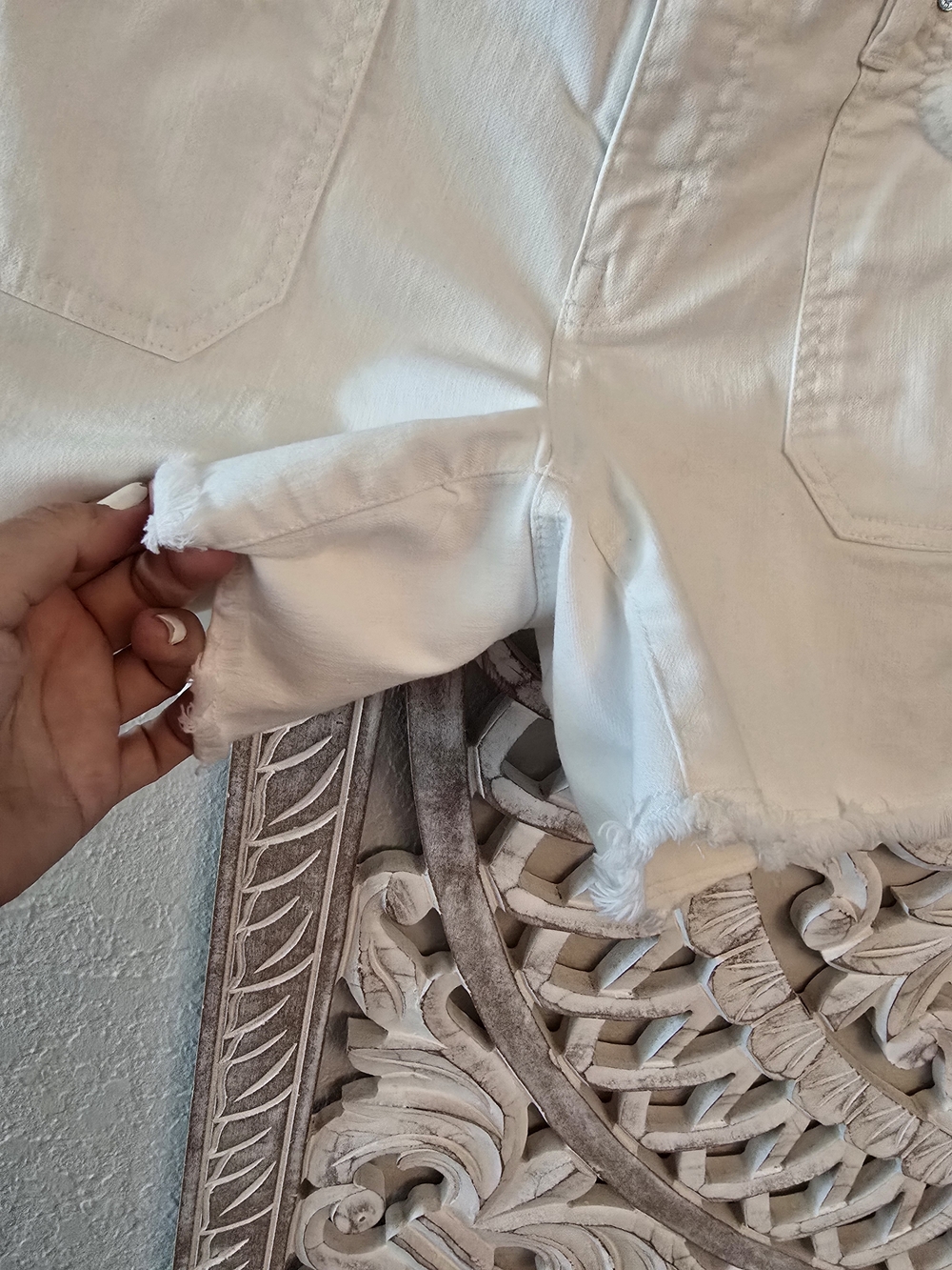 Tommy Bahama Women's Ella Twill Denim White Stretch Shorts 6 Frayed Hem - Picture 4 of 9
